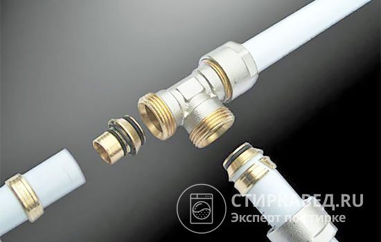 Push-in connection of metal-plastic pipes using compression press fittings