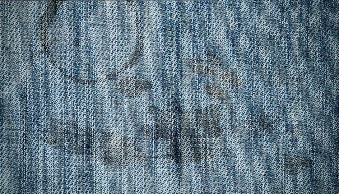 Jeans with coffee stains: how to wash them