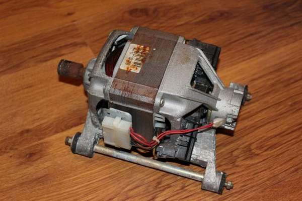 Electric motor of the Indesit washing machine