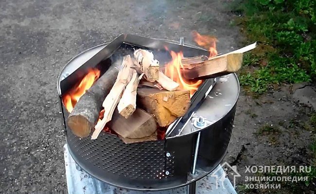 If you attach legs to an old drum from a washing machine, you will get an excellent barbecue