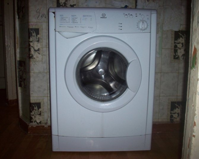 Indesit 81 – washing machine for washing delicate fabrics