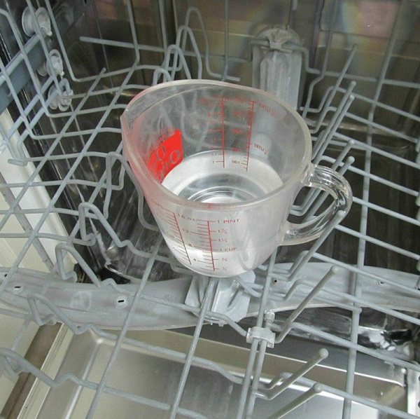 Using a vinegar solution will help you defeat limescale in your dishwasher without difficulty.