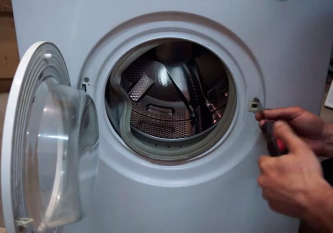 How to open a washing machine if the handle is broken