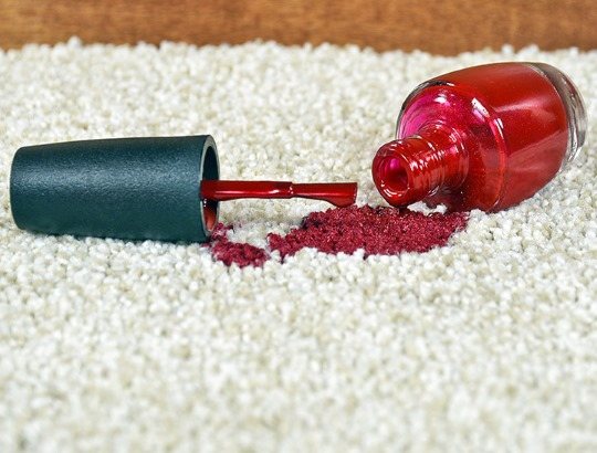 How to remove nail polish from clothes, carpet, bed linen, bedspreads if it is dry. Ways and methods at home 
