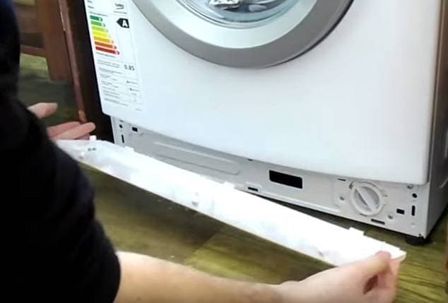 How to clean a washing machine drain hose