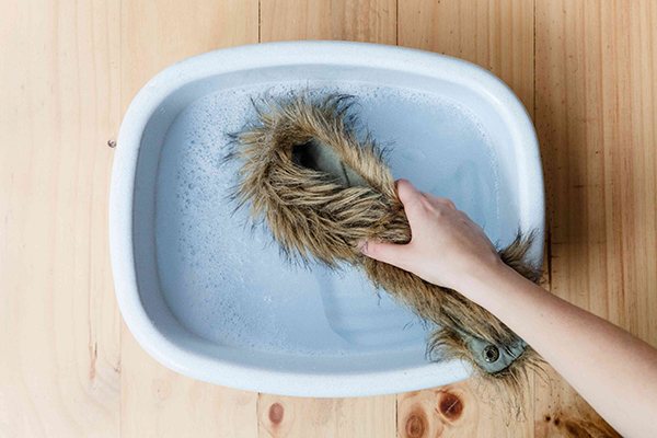 How to wash fur