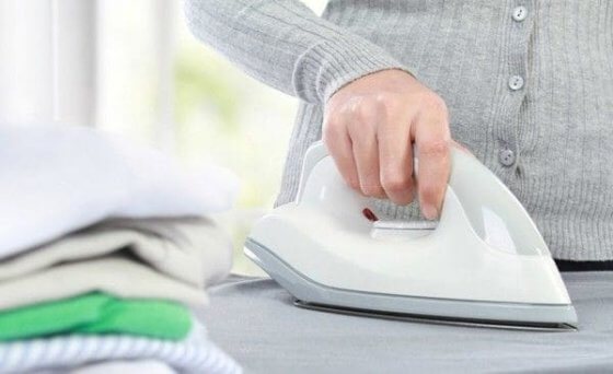 How to remove iron stains from synthetic items