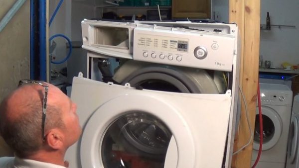 How to replace the heating element in a washing machine with your own hands