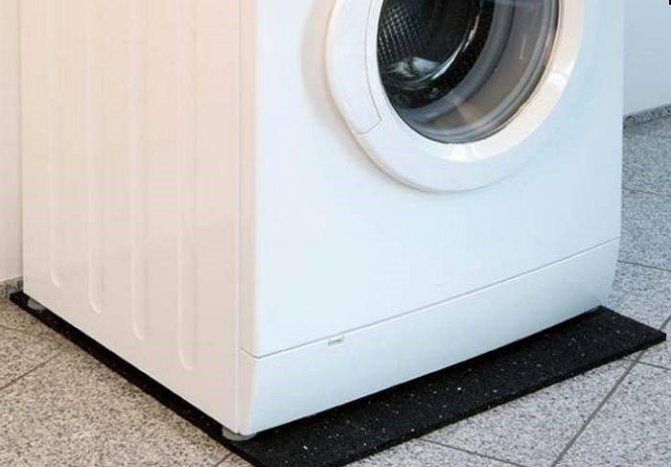 Washing machine mat that can dampen vibrations