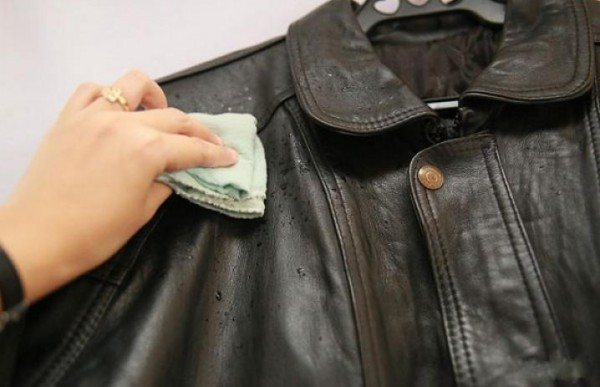 Clean your leather jacket with a rag