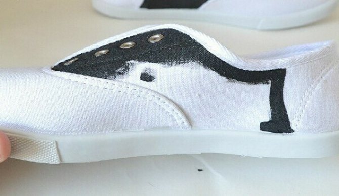 painting sneakers white