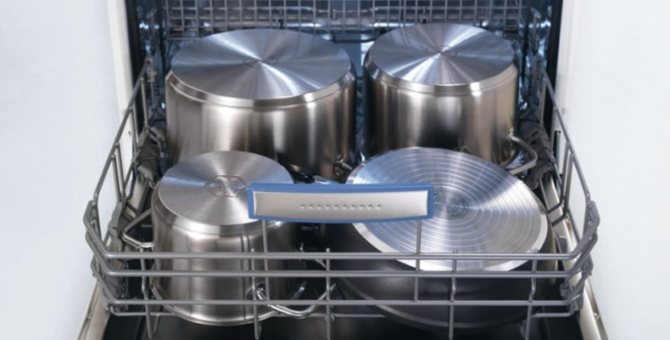 Dishes from what materials can and cannot be loaded into the PMM