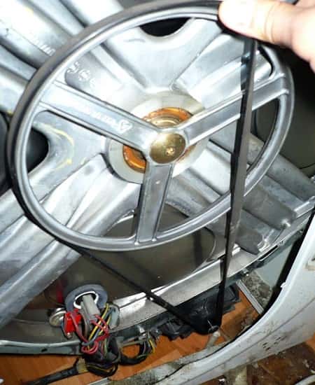 Ремонт барабана стиральной машины как подтянуть люфт своими руками если он болтается Что делать если слетело крепление барабана