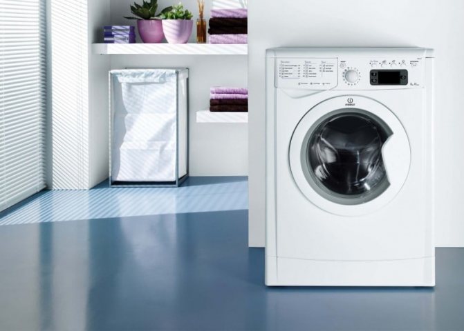 SMA Indesit in the home interior