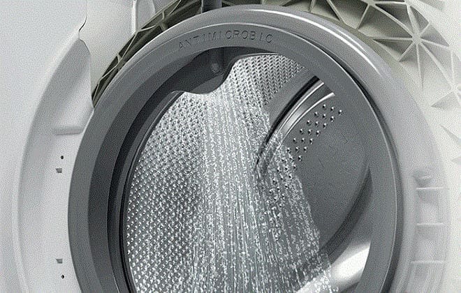 The washing machine draws water but does not wash clothes