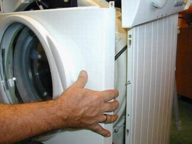 The washing machine fills with water but does not wash