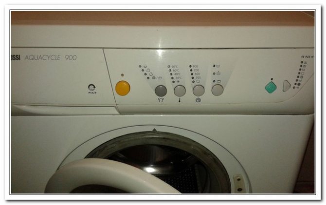 Washing machines Zanussi Aquacycle