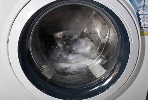 Items in the washing machine drum