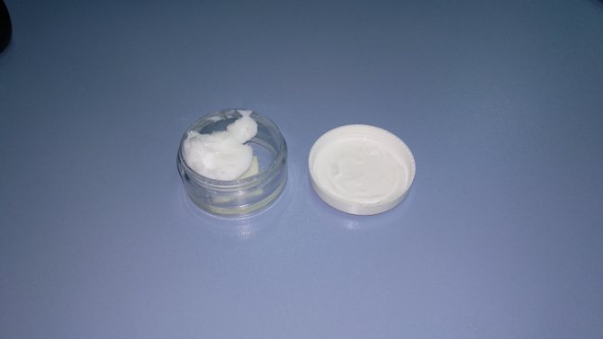 Appearance of silicone grease