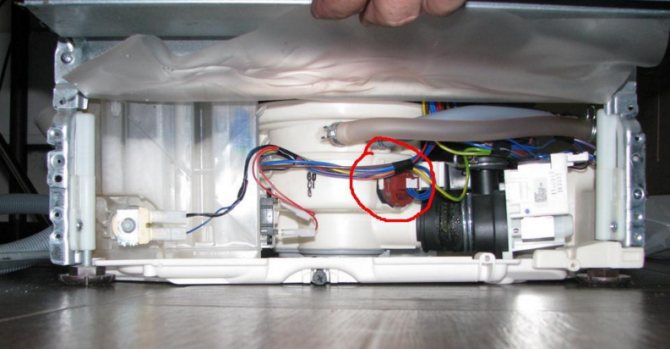 All sensors and wires must be in good condition when operating the dishwasher.