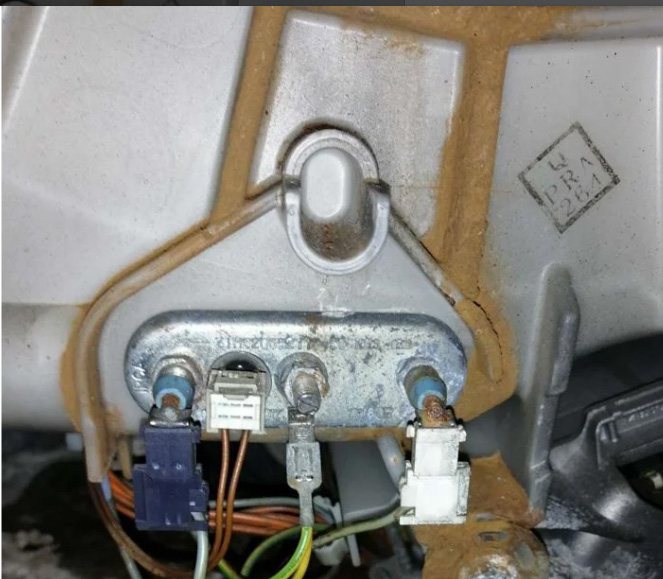 The heating element of the washing machine has failed. The heating element of the washing machine sparks. 