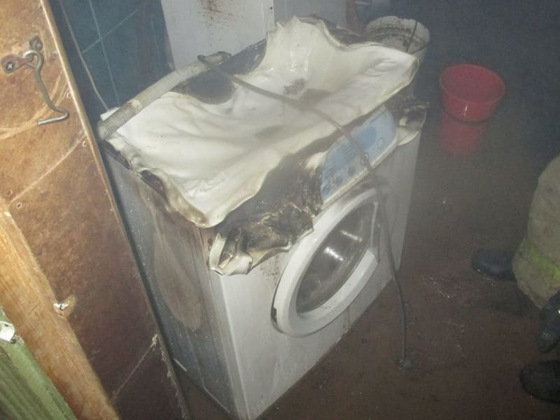 Загорелась стиральная машина