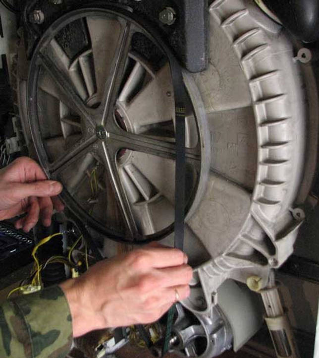 Replacing the washing machine drive belt