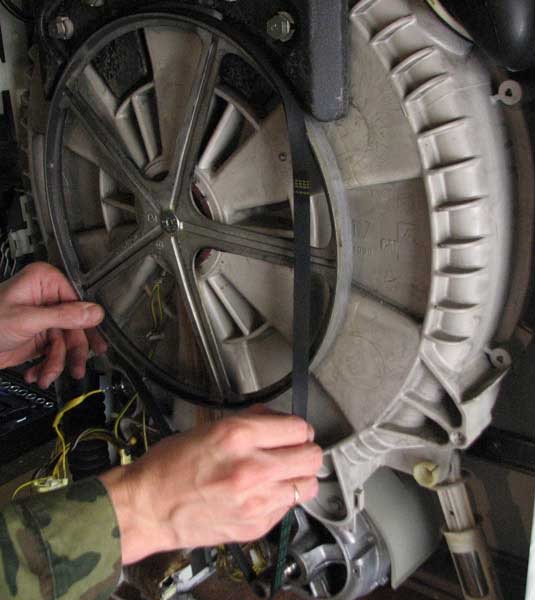 Replacing the washing machine drive belt